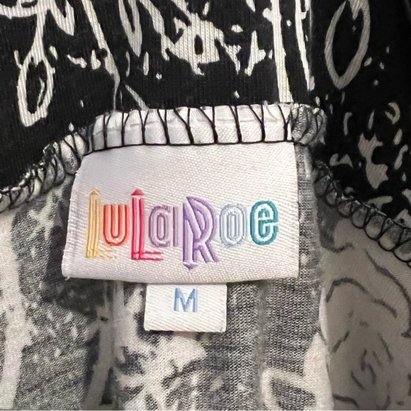 Black and white Lularoe skirt in size medium. Perfect for any occasion! - Picture 2 of 2